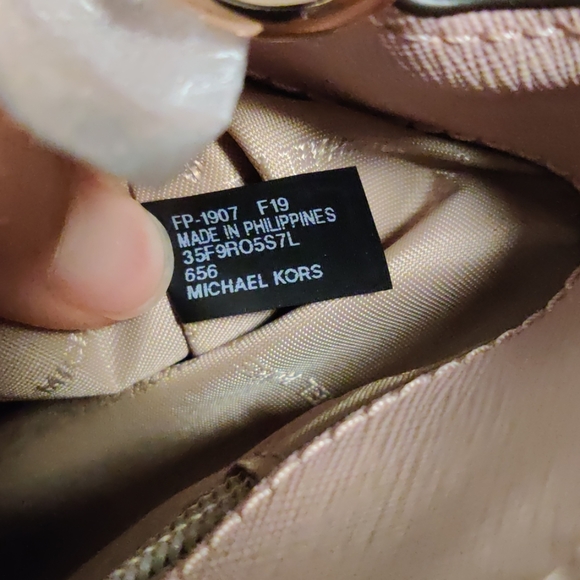 Michael Kors Sofia Large EW Satchel - Picture 8 of 8